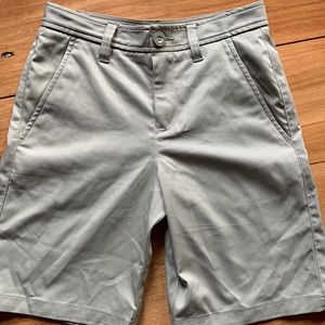 EUC boys tan Under Armour golf shorts